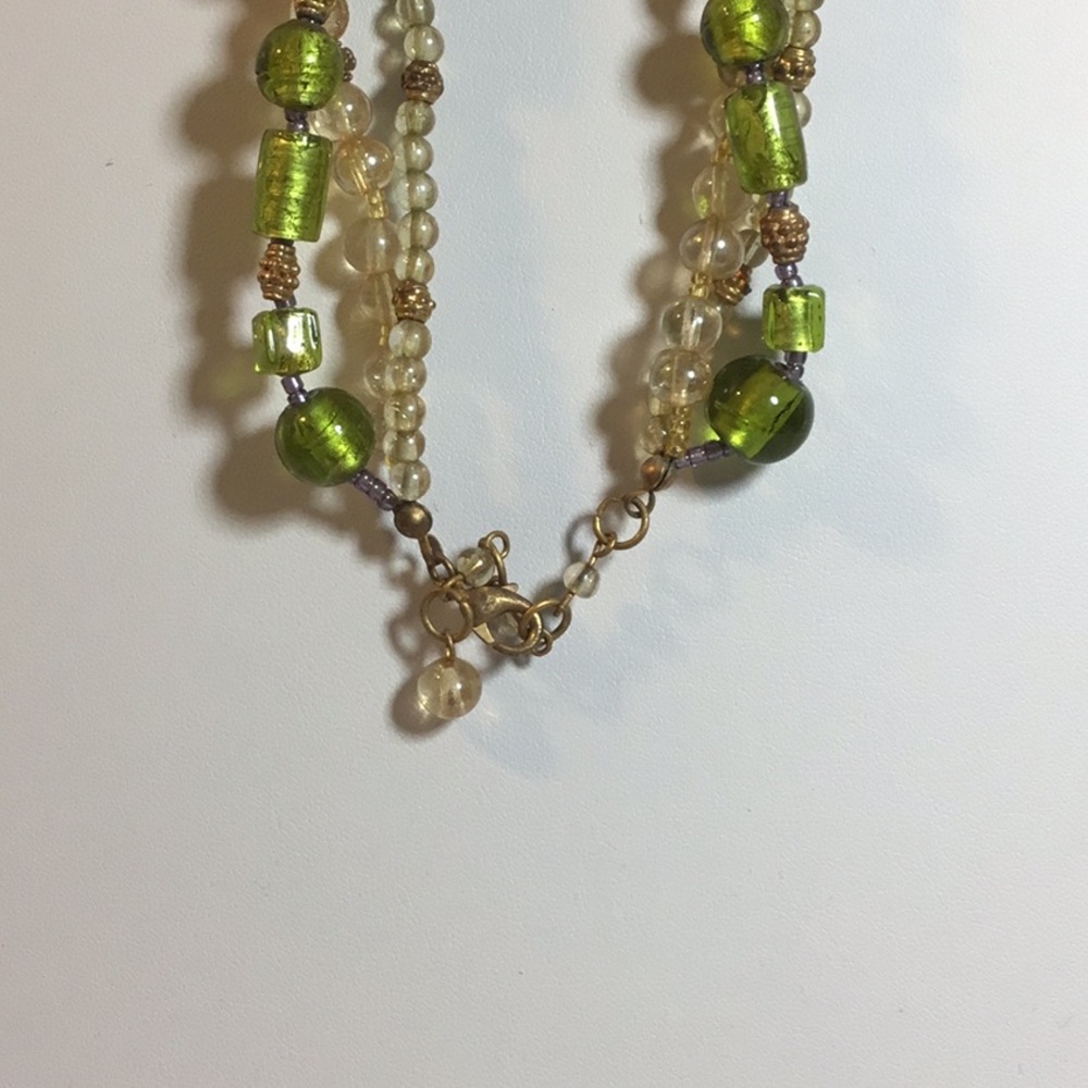 🛑”SOLD”🛑 🐲VINTAGE GREEN/WHITE GLASS BEAD🐲 - Picture 3 of 4